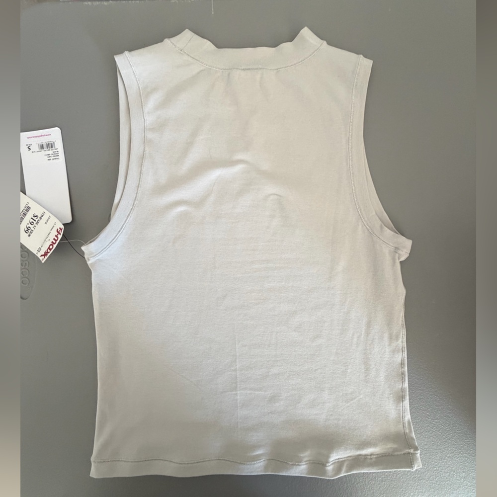 Set of 3, Yogalicious Sleeveless  Tank - set of 3 - Picture 2 of 7